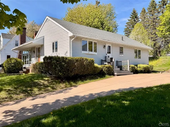 153 E 5th St, Oswego, NY 13126