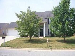 6601 Highland Oak Dr, Greensboro, NC 27410
