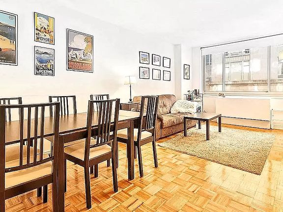 3rd image of 30 W 63rd St APT 4E