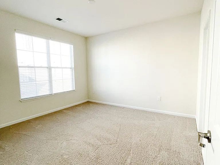 Belmont at Tryon Apartments — Photo 113