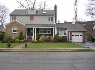 226 Warwick Ave, Fort Lee, NJ 07024