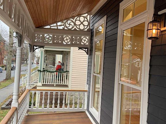 2nd image of 135 Woodlawn Ave #1