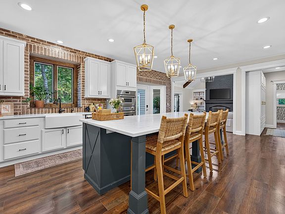 5th image of 42W046 Retreat Ct