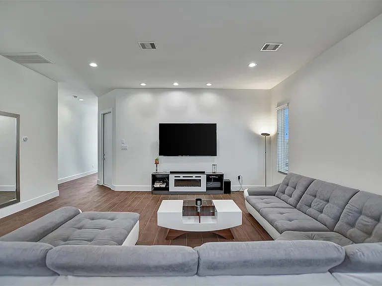 5507 Robusto Pl — Photo 9