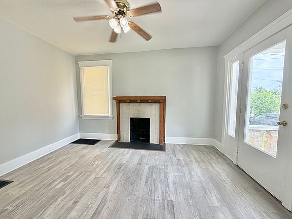 2nd image of 1227 Ross Ave #1