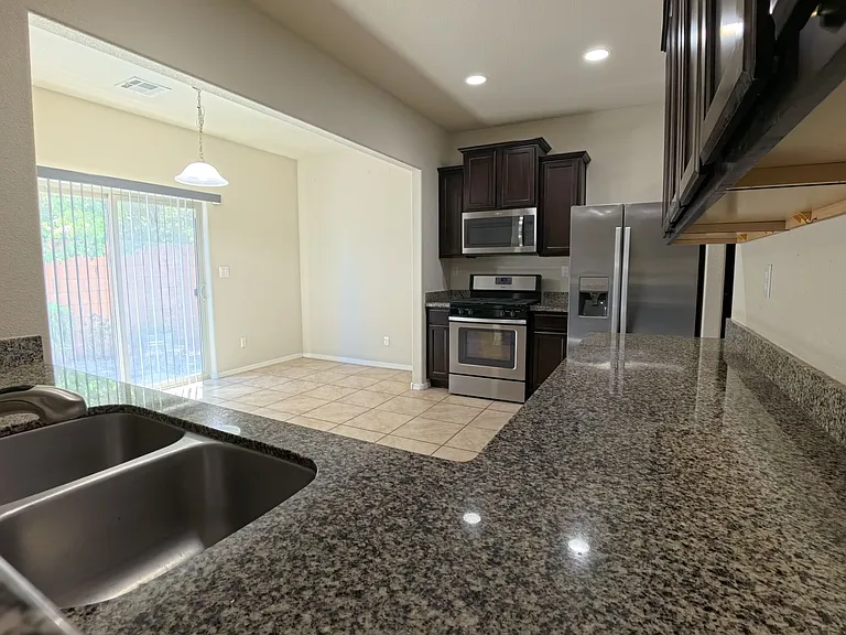 1651 Domino Dr SE — Photo 5