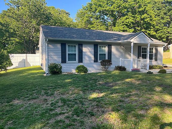 3rd image of 271 Rockwell Rd