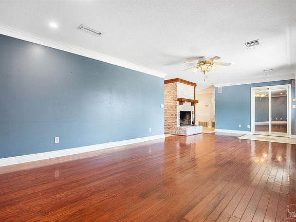 3rd image of 3845 Kingsberry Dr