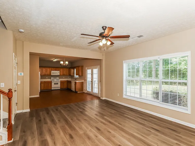 426 Baldwin Ct — Photo 5