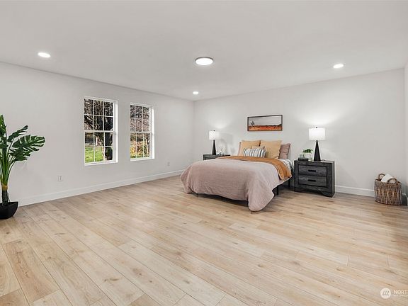 5th image of 14723 96th Street E