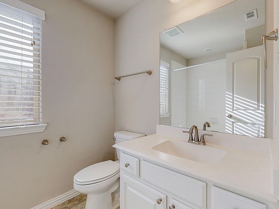 4th image of 6505 Mandalay Ct