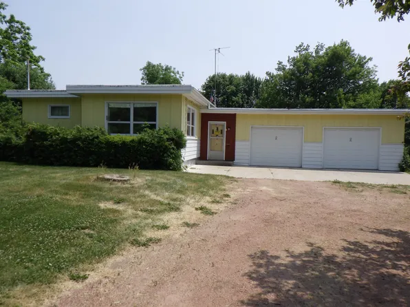 N11008 State Road 22, Clintonville, WI 54929