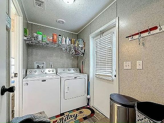 5th image of 1399 Belcher Rd S #1002