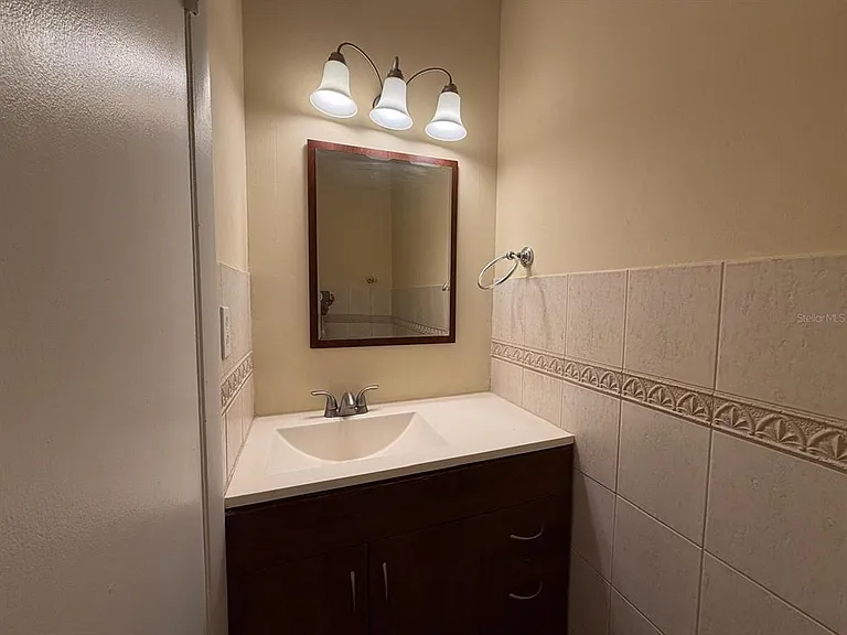 7501 Gallineta Ct — Photo 31