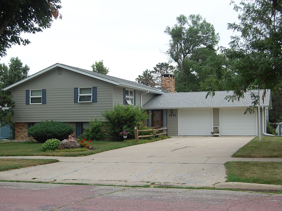 1st image of 1618 Fairway Ln