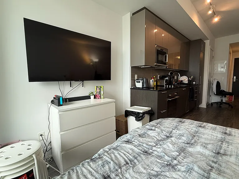 403 Church St #1506 — Photo 6