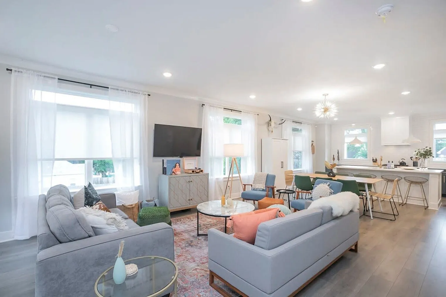 3 bed, 3.0 bath, 1496 sqft, $5,268 — Photo 1