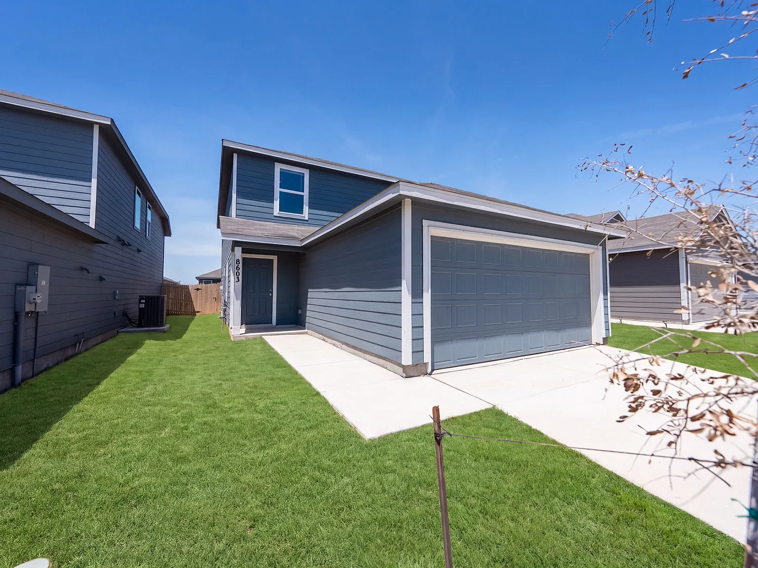 4 bed, 2.5 bath, 1897 sqft, $1,897 — Photo 3
