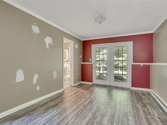 4th image of 15 Twin Brooks Dr