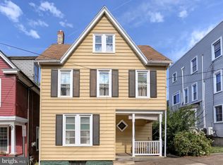 359 Locust St, Steelton, PA 17113