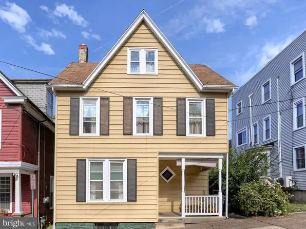359 Locust St, Steelton, PA 17113