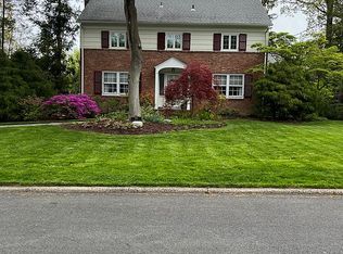 395 Manchester Rd, Ridgewood, NJ 07450