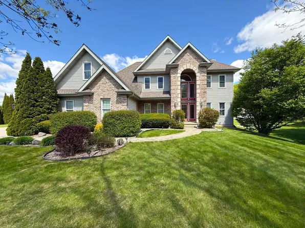 W8710 Birdie Ln, Beaver Dam, WI 53916