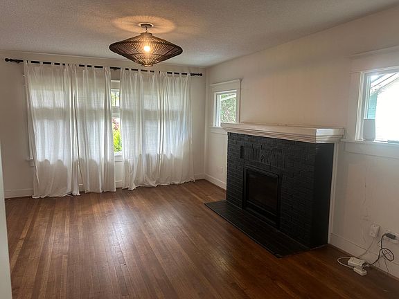 5th image of 4635 NE Rodney Ave