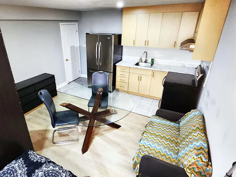 90 Napoli Dr — Photo 1