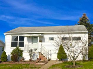 40 Slope St, Plains, PA 18705