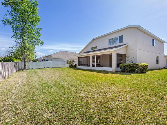 2nd image of 8211 Hedgewood Dr