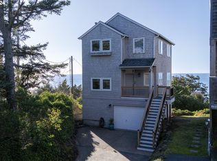 637 SW 37th Pl, Lincoln City, OR 97367