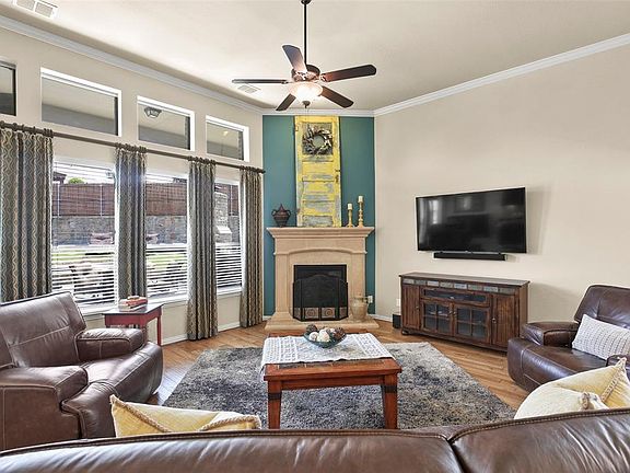 3rd image of 8306 Lake Valley Ct