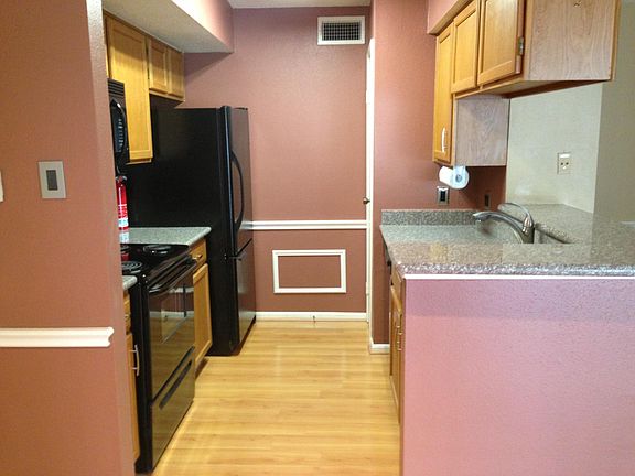 3rd image of 2120 El Paseo St APT 2006