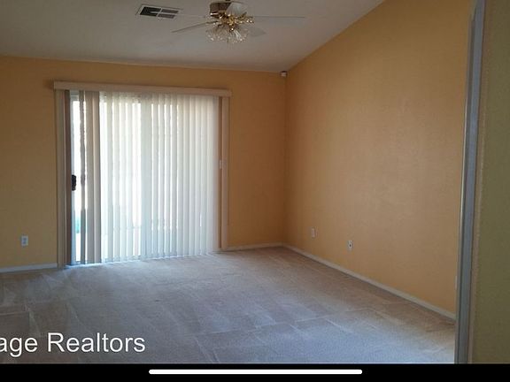 2nd image of 978 W Pepper Dr