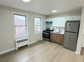 36 Irving St