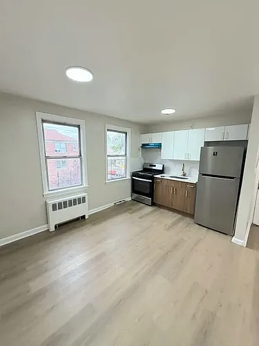36 Irving St Photo 1