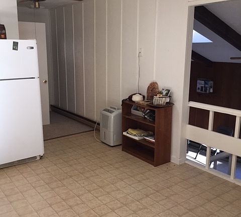 Eat-In Kitchen Picture #2