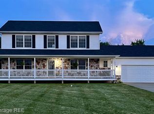 10204 Deere Dr, Davison, MI 48423