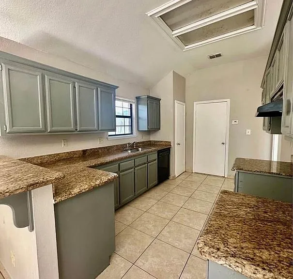 15 Valles Ct — Photo 6