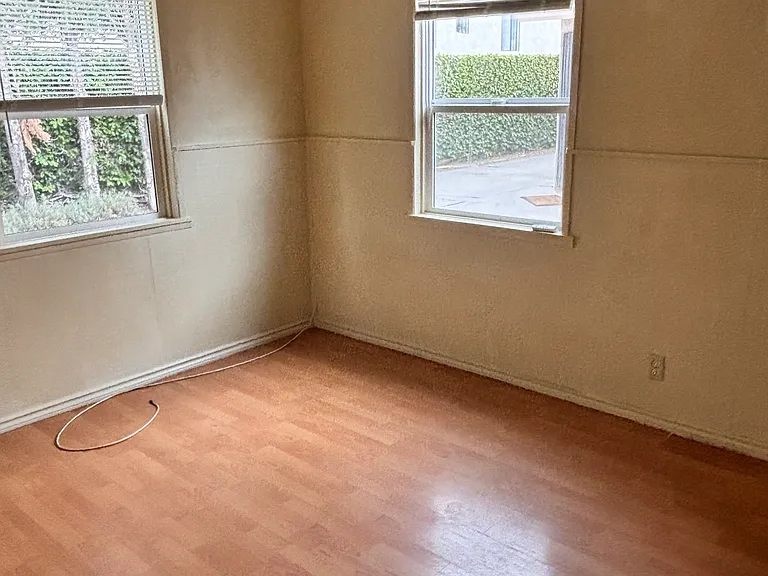 8832 Mission Dr — Photo 4