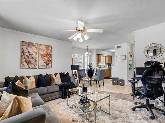 2nd image of 2304-06 Cornell Dr