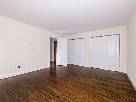 5th image of 384 Warburton Ave APT 1B