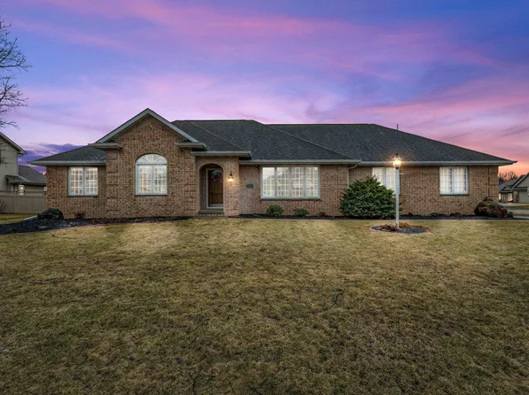 1481 Waterford Dr, Green Bay, WI 54313