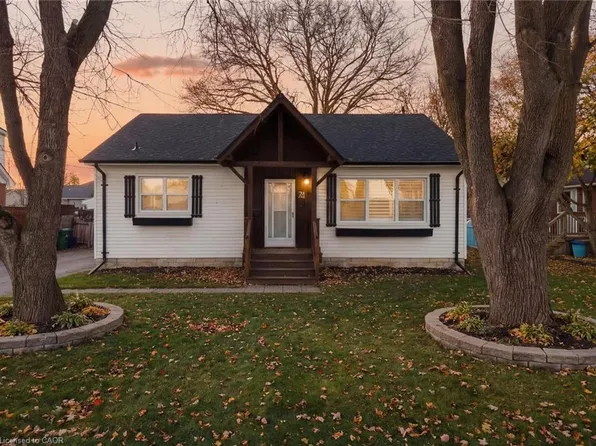 74 Duke St, Woolwich, ON N3B 2X9