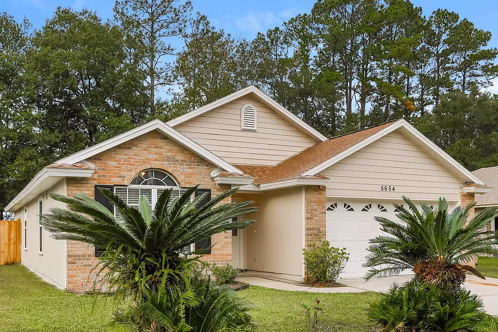 4 bed, 2.0 bath, 1763 sqft, $2,870 — Photo 3