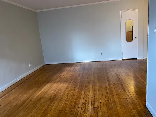 Rented by Chana Ofek, LREB | media 3