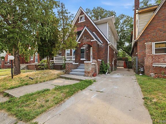 2nd image of 3281 Waverly St