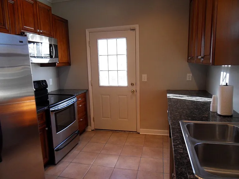 4906 Kentucky Ave — Photo 9