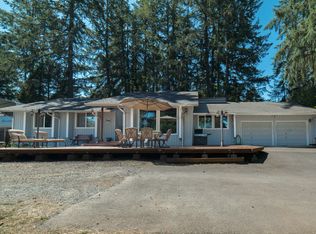 261 S 68th Pl, Springfield, OR 97478